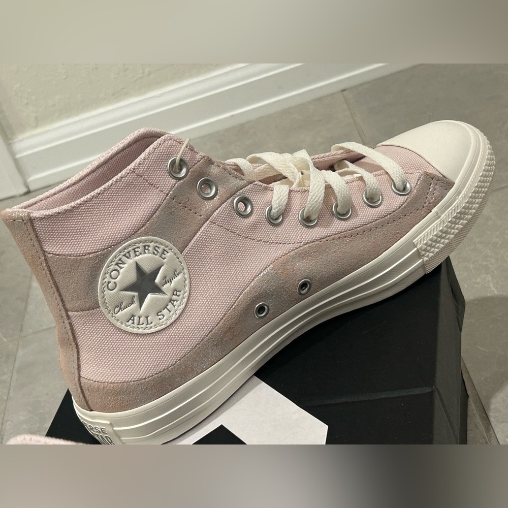 NEW Converse Chuck Taylor All Star High 
“Suede Shimmer” – Women’s 9